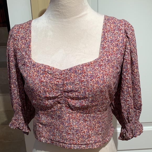 American Eagle Outfitters Tops - AMERICAN EAGLE Outfitters Smocked Floral Peplum Sleeve Crop Top Blouse V…